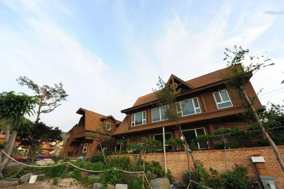 Boryeong Rich Valley Log Village Pension Room photo